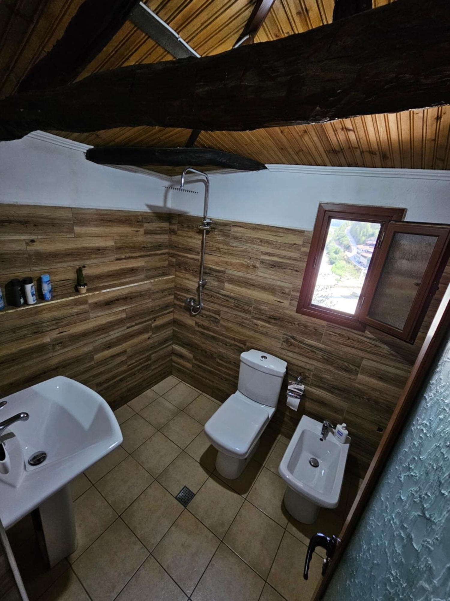 Guest House Panorama Berat Exterior photo