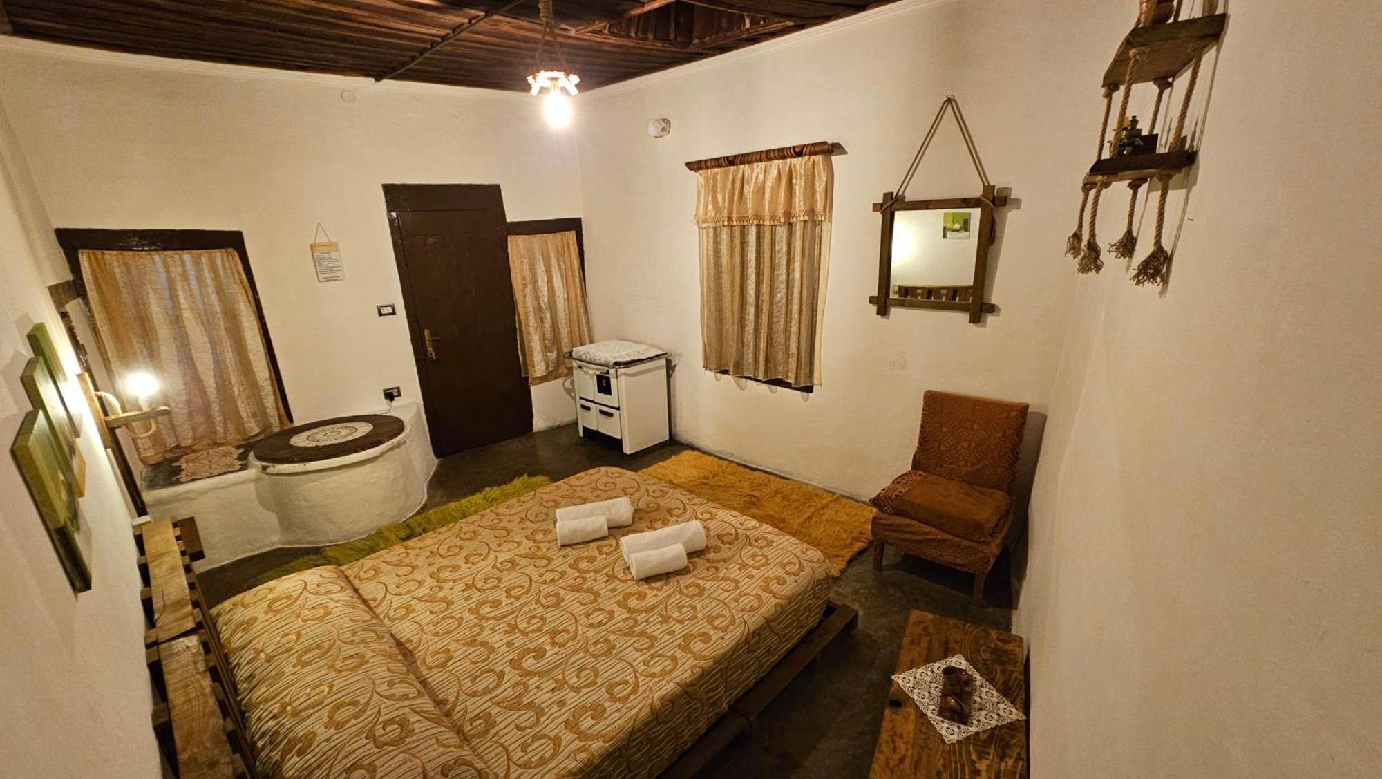 Guest House Panorama Berat Exterior photo