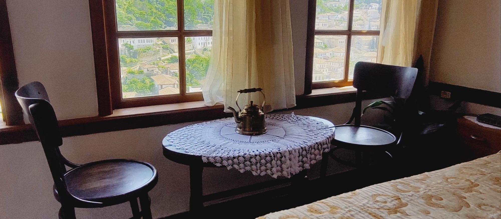 Guest House Panorama Berat Exterior photo